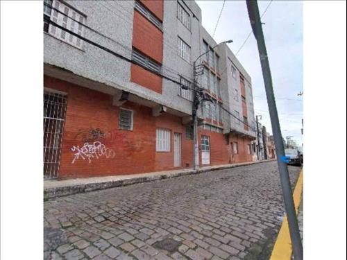 Apartamento à venda em leilão