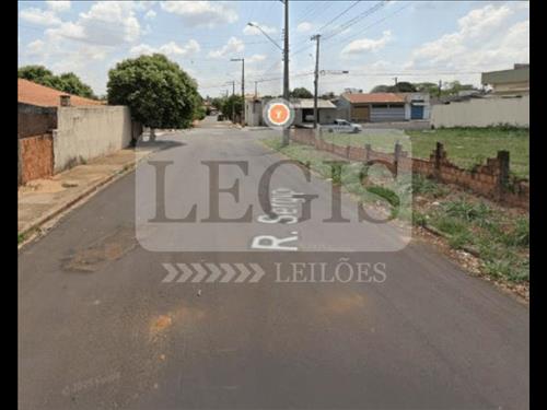 Imóvel residencial com A.T 175,00m²