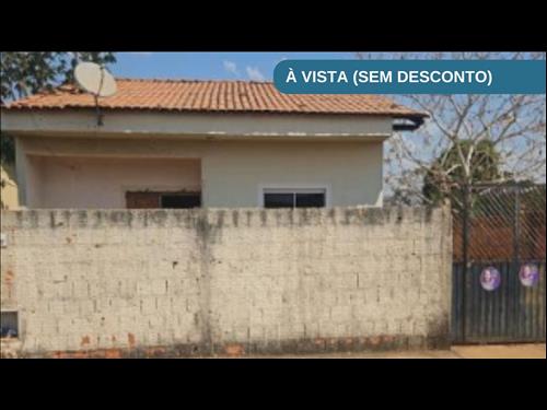 Casa na Vila Divinéia em Padre Bernardo/GO