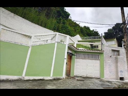 Casa em Santa Rosa - Niterói/RJ