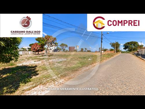 LOTE 038        Terreno, com área de 25.626,35m², com edif...
