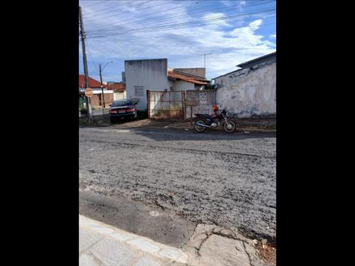 Rua 04, Setor Oeste - Piracanjuba/GO