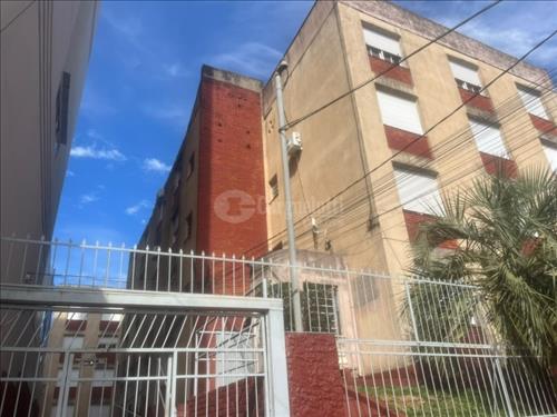 LOTE 002-2        Um apartamento residencial em alvenaria,...