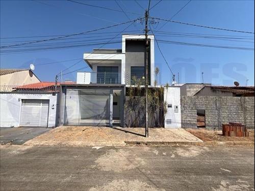 SOBRADO NO RESIDENCIAL MONTE CRISTO ID Bem 147622 - Lote 001 ANTERIOR PRÓXIMO