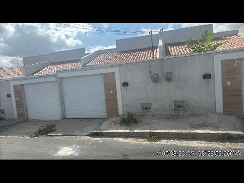 Casa             -   - 75,00m2