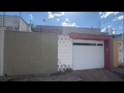 Casa no Bairro João Viana - Caxias/MA