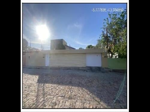 Casa             -   - 326,80m2