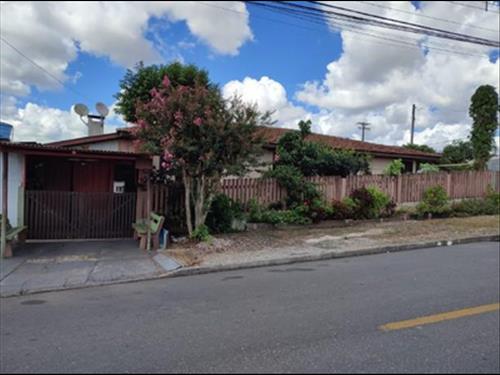 Casa em terreno com área 450m² - Pinhais/PR