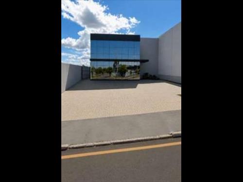IMÓVEL COMERCIAL COM ÁREA DE 625,17m2, EM UMUARAMA/PR