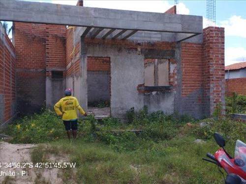 UNIAO/PI - SAO PEDRO - TERRENO, 202,04M2 DE ÁREA DO TERRENO, EXISTE CONSTRUÇÃO SEM CONDIÇOES DE HAB...