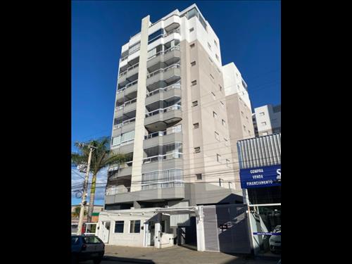 LOTE 001        APARTAMENTO NO EDÍFICIO DRUMONT EM POUSO A...