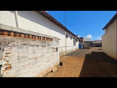 IMÓVEL COMERCIAL com 285 m² de área construída - Centro - Guaíra - SP