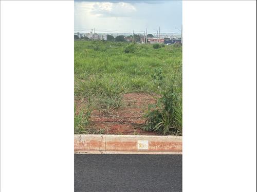 Terreno à venda em leilão
